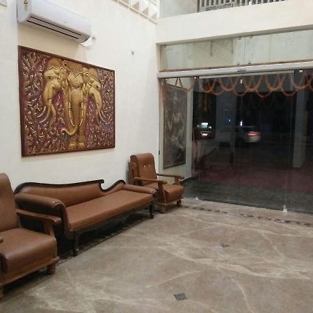 Rewa Residency Hotel Esterno foto