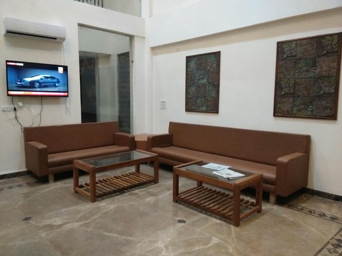 Rewa Residency Hotel Esterno foto