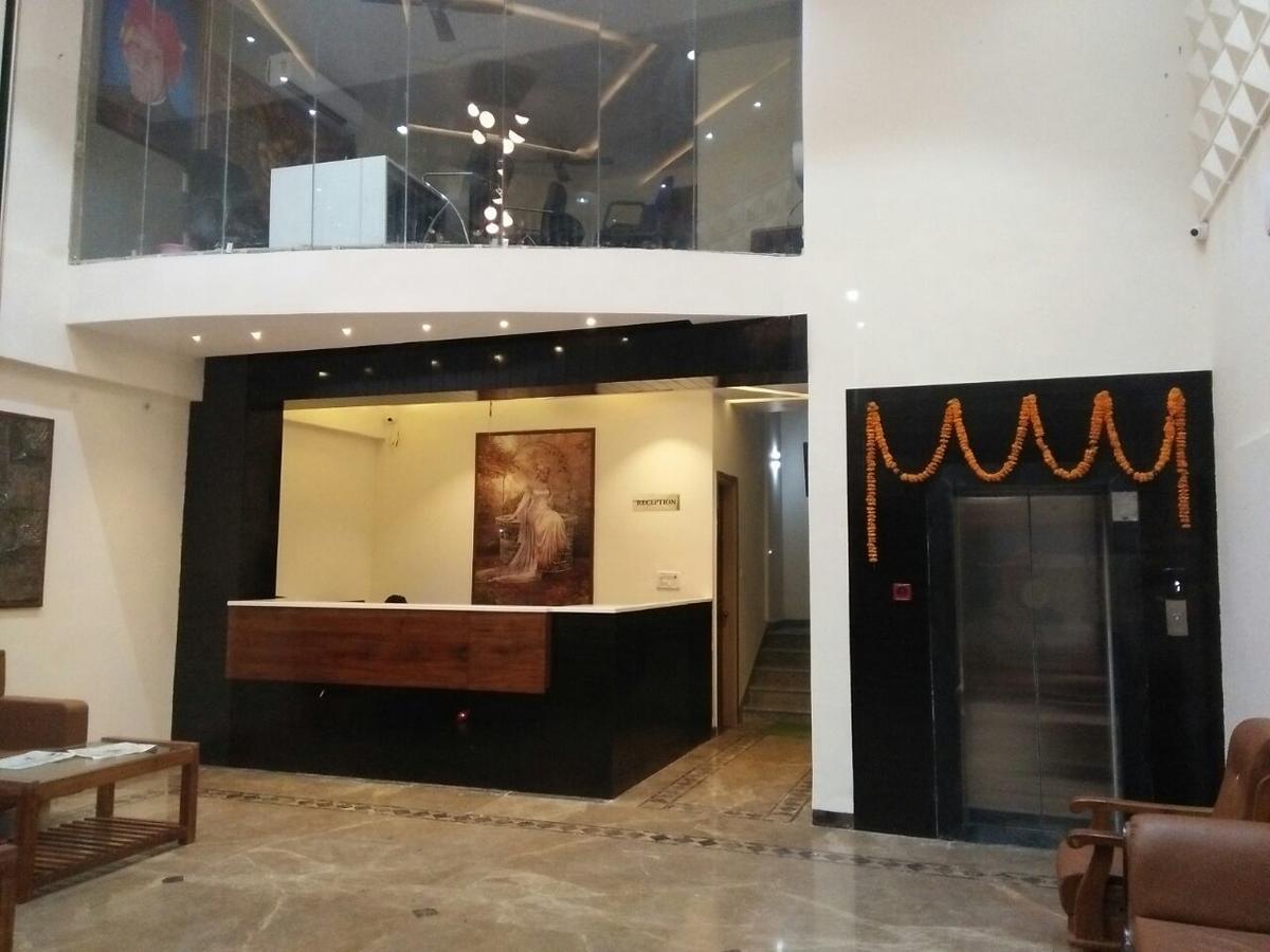 Rewa Residency Hotel Esterno foto
